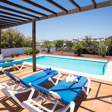 Готель Valentina Private Pool *
