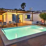 Готель Valentina Private Pool *